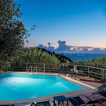 Casa Rosa Rossa - Perfect House For Family Holidays וילה קוסטה פרדיסו